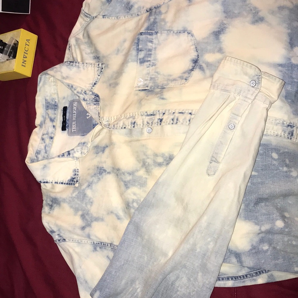 Long sleeve button up bleach washed pocket shirt